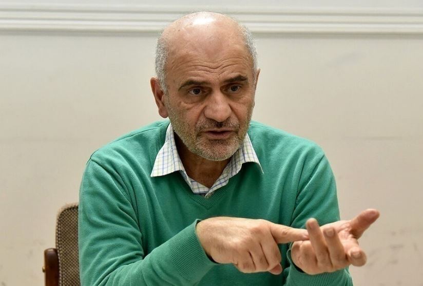 مومنی